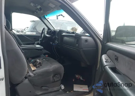 2001 Chevrolet Silverado 1500 Ls z USA, uszkodzony, nr VIN 2GCEC19V711404694